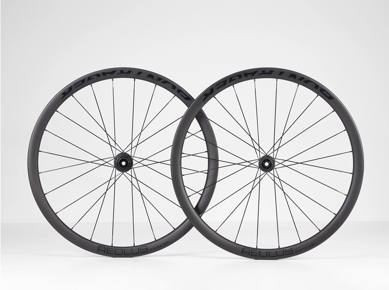 Bontrager Aeolus Elite 35mm TLR Disc Road Wheel Black-1